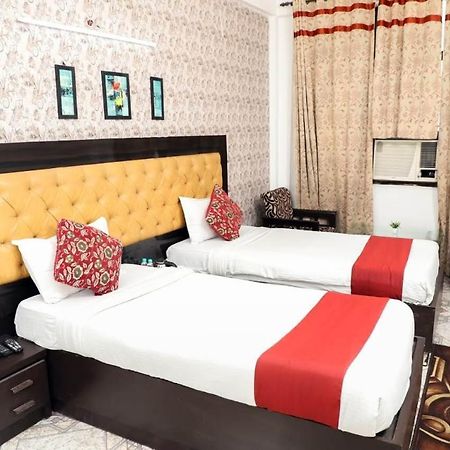 Hotel Aarkay Palace Badarpur Exterior foto